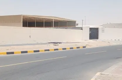 Warehouse - Studio - 2 Bathrooms for sale in Al Sajaa Industrial - Al Sajaa - Sharjah