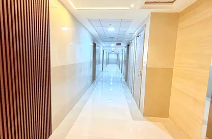 شقة - غرفة نوم - 2 حمامات للايجار في لي هواريزون ريزيدينس - المدينة العالمية المرحلة 2 - 4 الورسان - الورسان - دبي