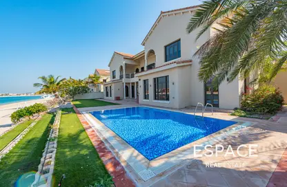 Villa - 6 Bedrooms - 6 Bathrooms for rent in Signature Villas Frond D - Signature Villas - Palm Jumeirah - Dubai