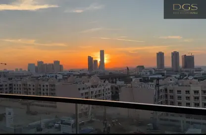 Apartment - 1 Bedroom - 2 Bathrooms for sale in Binghatti Crest - Jumeirah Village Circle - Dubai