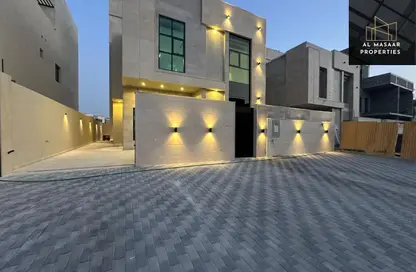 فيلا - 5 غرف نوم - 7 حمامات للبيع في قرية الاميرة - الياسمين - عجمان