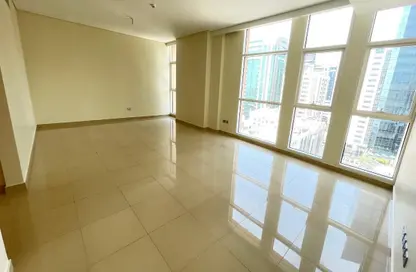 Apartment - 4 Bedrooms - 5 Bathrooms for rent in United Square - Al Khalidiya - Abu Dhabi
