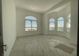 صورةغرفة فارغة لـ: Studio - 1 حمام للكراء في مدينة زايد (مدينة خليفة ج) - مدينة خليفة - أبوظبي, صورة 1
