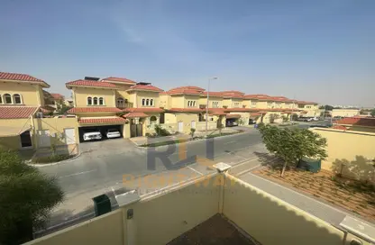 صورة لـ شرفة فيلا - 4 غرف نوم - 8 حمامات للبيع في بوابة الشرق - بني ياس شرق - بني ياس - أبوظبي ، صورة رقم 1