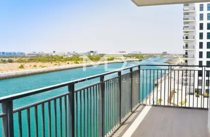 Apartment - 3 Bedrooms - 4 Bathrooms for rent in Waters Edge - Yas Island - Abu Dhabi