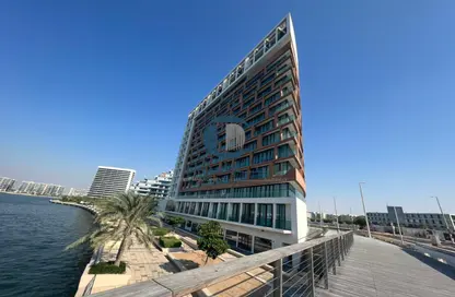 صورة لـ مبنى خارجي محل - استوديو للايجار في C2559 - شاطئ الراحة - أبوظبي ، صورة رقم 1