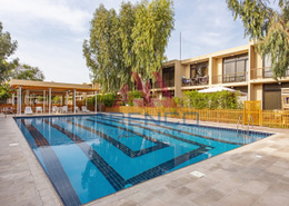 Next to Kite Beach! Family oriented! 2 Shared Pools!