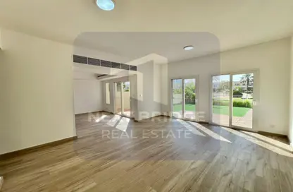 فيلا - 3 غرف نوم - 4 حمامات للايجار في الينابيع 5 - الينابيع - دبي فيلا - 3 غرف نوم - 4 حمامات للايجار في الينابيع 5 - الينابيع - دبي