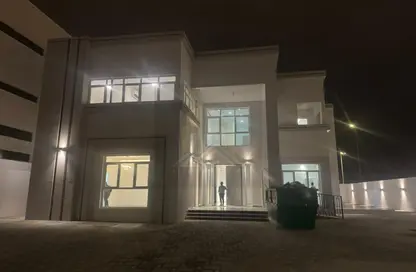 Apartment - 1 Bedroom - 1 Bathroom for rent in Shakhbout City - Abu Dhabi