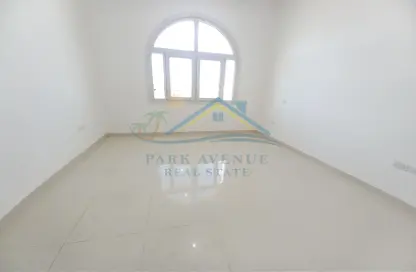 Empty Room image for: Villa - 5 Bedrooms - 5 Bathrooms for rent in Mohamed Bin Zayed City - Abu Dhabi, Image 1
