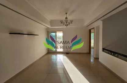 Villa - Studio - 5 Bathrooms for rent in Umm Suqeim 2 Villas - Umm Suqeim 2 - Umm Suqeim - Dubai