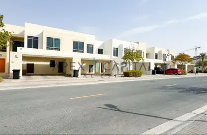فيلا - 3 غرف نوم - 3 حمامات للايجار في حياة تاون هاوس - تاون سكوير - دبي