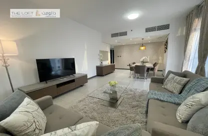 Living Room image for: Apartment - 3 Bedrooms - 3 Bathrooms for rent in AD One Tower - Capital Centre - Abu Dhabi, Image 1