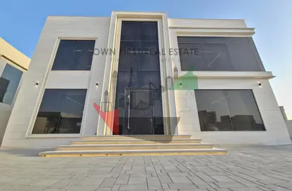 Villa - 4 Bedrooms - 6 Bathrooms for rent in Al Aweer 1 - Al Aweer - Dubai