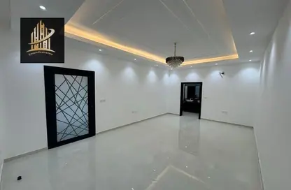 فيلا - 5 غرف نوم - 8 حمامات للايجار في الحليو 2 - الحليو - عجمان