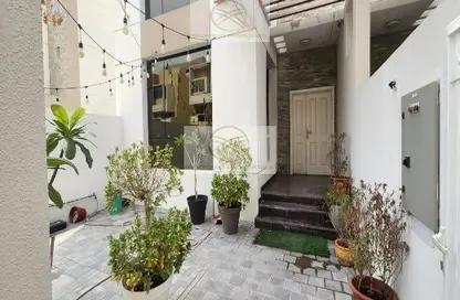 Villa - 4 Bedrooms - 5 Bathrooms for rent in Goldenwoods Villas - Jumeirah Village Circle - Dubai