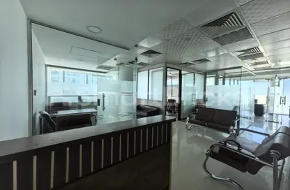 مكتب - استوديو - 1 حمام للايجار في القمة - الخليج التجاري - دبي
