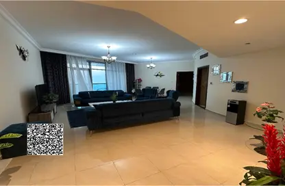 شقة - 2 غرف نوم - 3 حمامات للايجار في مساكن كورنيش عجمان - طريق كورنيش عجمان - عجمان