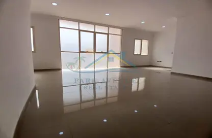 Empty Room image for: Apartment - 3 Bedrooms - 3 Bathrooms for rent in Mohamed Bin Zayed City - Abu Dhabi, Image 1
