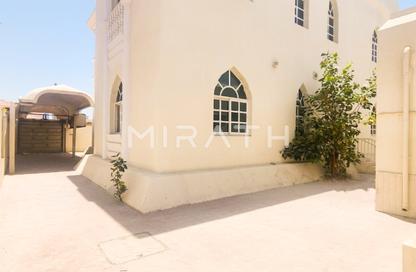 Villa - 4 Bedrooms - 4 Bathrooms for rent in Jumeirah 2 Villas - Jumeirah 2 - Jumeirah - Dubai