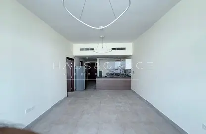 شقة - غرفة نوم - 2 حمامات للايجار في عزيزي شياستا ريزيدنسز - الفرجان - دبي