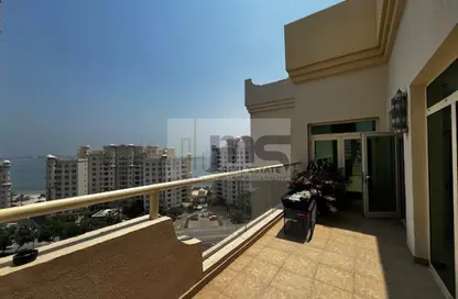 Apartment - 3 Bedrooms - 4 Bathrooms for rent in Al Khushkar - Shoreline Apartments - Palm Jumeirah - Dubai