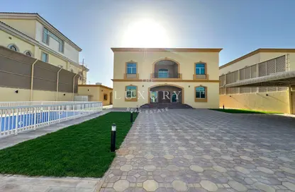 Villa - 5 Bedrooms - 7 Bathrooms for rent in Al Quoz 2 - Al Quoz - Dubai