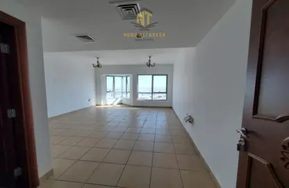 Apartment - 2 Bedrooms - 2 Bathrooms for rent in Yasmeen Tower - Al Majaz 2 - Al Majaz - Sharjah