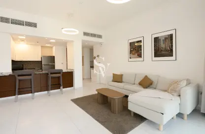 Apartment - 1 Bedroom - 1 Bathroom for rent in Regent Court - Jumeirah Village Circle - Dubai