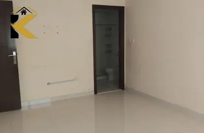شقة - 2 غرف نوم - 2 حمامات للايجار في مبنى الميناء - 2  الروضة - الروضة - عجمان