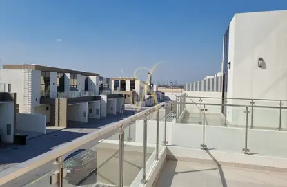 Balcony image for: Villa - 4 Bedrooms - 5 Bathrooms for rent in Cityland Mall - Wadi Al Safa 3 - Dubai, Image 1