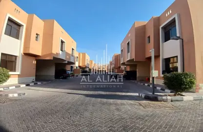 Villa - 4 Bedrooms - 3 Bathrooms for rent in Khalifa Park - Eastern Road - Abu Dhabi