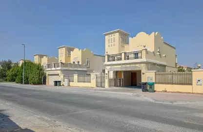 Villa - 2 Bedrooms - 4 Bathrooms for rent in District 16 - Jumeirah Village Circle - Dubai