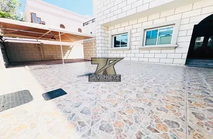 فيلا - 5 غرف نوم - 7 حمامات للايجار في البطين بارك - شارع الخليج العربي - البطين - أبوظبي