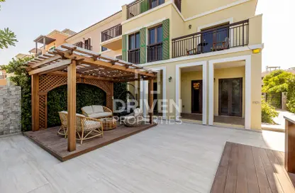 Townhouse - 4 Bedrooms - 7 Bathrooms for sale in Sur La Mer - La Mer - Jumeirah - Dubai