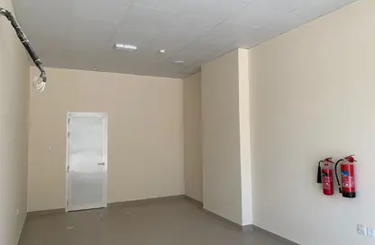 Shop - Studio - 1 Bathroom for rent in Muwaileh - Sharjah