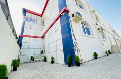 سكن الموظفين - استوديو - 8 حمامات للايجار في م-40 - مصفح الصناعية - مصفح - أبوظبي