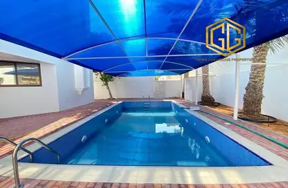 صورة لـ حوض سباحة فيلا - 5 غرف نوم - 6 حمامات للايجار في فلل الجميرا 2 - جميرا 2 - الجميرا - دبي ، صورة رقم 1