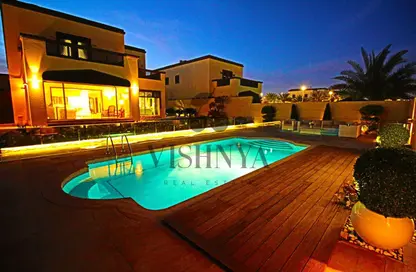 Villa - 5 Bedrooms - 5 Bathrooms for rent in Legacy - Jumeirah Park - Dubai