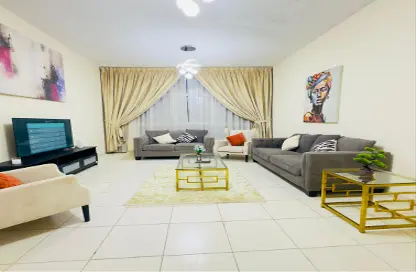 Apartment - 1 Bedroom - 2 Bathrooms for rent in Palm Tower - Al Khan Lagoon - Al Khan - Sharjah
