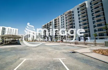 Apartment - 3 Bedrooms - 4 Bathrooms for sale in Waters Edge - Yas Island - Abu Dhabi