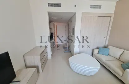 Living / Dining Room image for: Apartment - 1 Bathroom for rent in Seven Palm - Palm Jumeirah - Dubai, Image 1