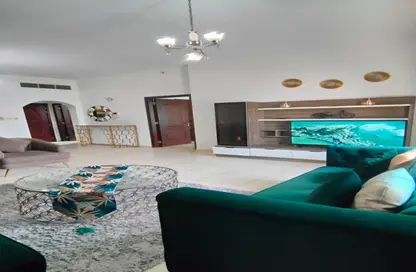 شقة - غرفة نوم - 2 حمامات للايجار في برج النخلة 1 - أبراج النخلة - المجاز - الشارقة