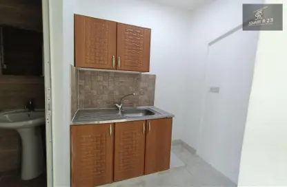 Kitchen image for: Apartment - 1 Bathroom for rent in Muroor Area - Abu Dhabi, Image 1