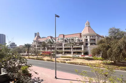 Villa - 4 Bedrooms - 4 Bathrooms for sale in Somerset Mews - Jumeirah Village Circle - Dubai