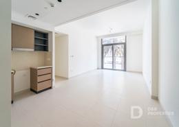 صورةغرفة فارغة لـ: شقة - 2 غرف نوم - 3 حمامات للكراء في برج التاج - دبي وسط المدينة - دبي, صورة 1