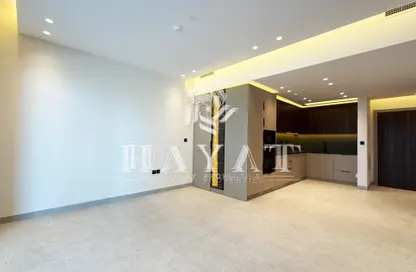 Apartment - 1 Bedroom - 1 Bathroom for rent in Oasis 1 - Jumeirah Garden City - Al Satwa - Dubai
