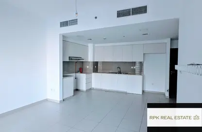 Apartment - 2 Bedrooms - 2 Bathrooms for rent in Zahra Breeze Apartments 3A - Zahra Breeze Apartments - Town Square - Dubai
