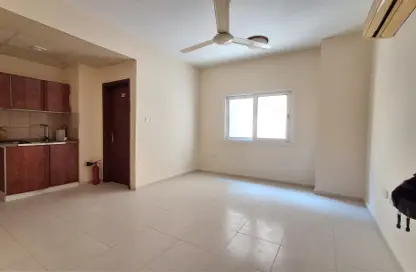Apartment - Studio - 1 Bathroom for rent in Al Mujarrah - Al Sharq - Sharjah