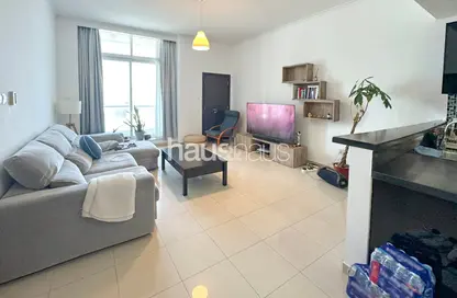 Living Room image for: Apartment - 1 Bedroom - 2 Bathrooms for sale in Botanica Tower - Dubai Marina - Dubai, Image 1